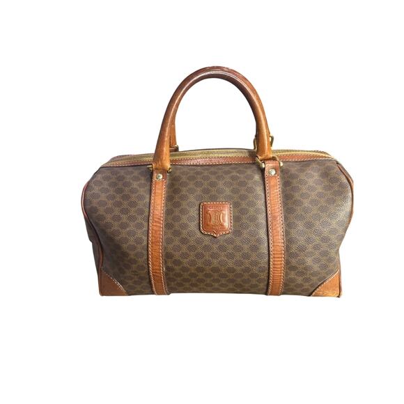 522. Celine Boston Bag - Classic and Stylish Handbag - Picture 1 of 6
